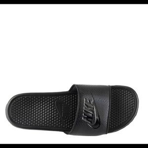 NEW MEN’S NIKE BENASSI SLIDES size 10